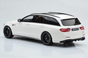 Mercedes AMG E63 S S213 T-Model Valge GT Spirit 1:18 GT795 Vaik - pilt 5/6