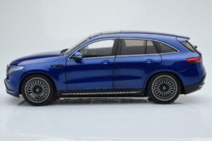 Mercedes EQC 400 Brilliant Sinine NZG 1:18 B66963757 Metall - pilt 4/8