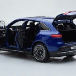Mercedes EQC 400 Brilliant Sinine NZG 1:18 - image 7 of 8
