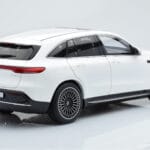 Mercedes EQC 400 Diamond Valge NZG 1:18 - image 3 of 8