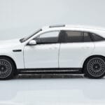 Mercedes EQC 400 Diamond Valge NZG 1:18 - image 4 of 8