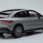 Mercedes EQE SUV X294 AMG Line Alpine Hall NZG 1:18 - image 3 of 8