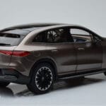 Mercedes EQE SUV X294 AMG Line Velvet Pruun NZG 1:18 - image 3 of 8