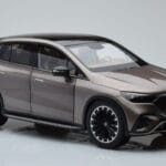 Mercedes EQE SUV X294 AMG Line Velvet Pruun NZG 1:18 - image 6 of 8