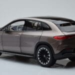 Mercedes EQE SUV X294 AMG Line Velvet Pruun NZG 1:18 - image 7 of 8