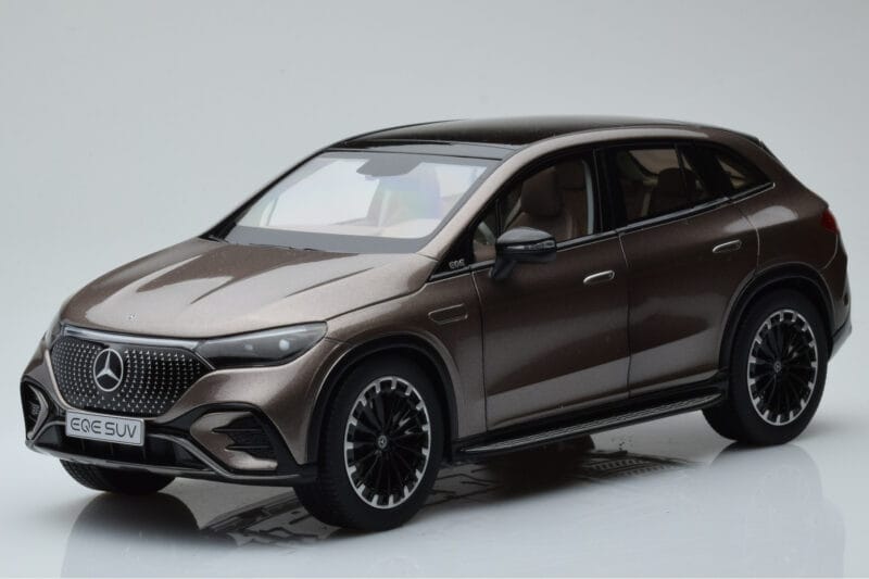 Mercedes EQE SUV X294 AMG Line Velvet Pruun NZG 1:18