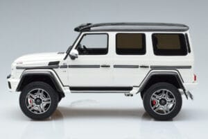 Mercedes G500 4x4 W463 GT Spirit 1:18 GT142 Vaik - pilt 3/6