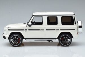 Mercedes AMG G63 W463 Valge GT Spirit 1:18 KJ038 Metall - pilt 3/6