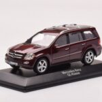 Mercedes GL X164 Karneool Punane Minichamps 1:43 - image 2 of 4