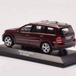 Mercedes GL X164 Karneool Punane Minichamps 1:43 - image 3 of 4