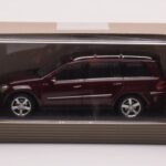 Mercedes GL X164 Karneool Punane Minichamps 1:43 - image 4 of 4