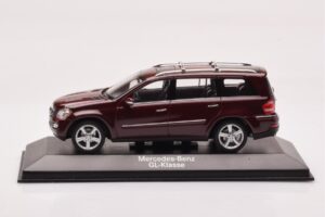 Mercedes GL X164 Karneool Punane Minichamps 1:43