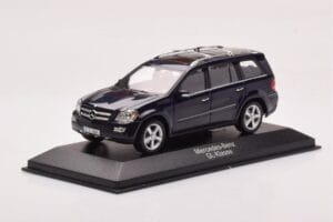 Mercedes GL X164 Tanzanite Sinine Minichamps 1:43 B66962228 Metall - pilt 2/4