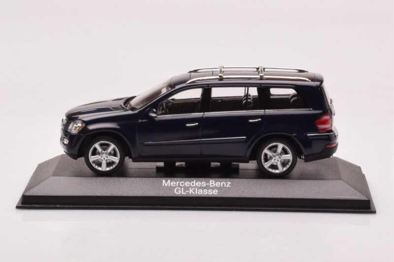 Mercedes GL X164 Tanzanite Sinine Minichamps 1:43