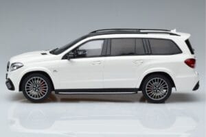 Mercedes AMG GLS63 X166 Valge GT Spirit 1:18 B66965709 Vaik - pilt 3/6