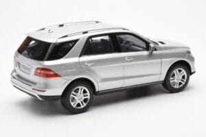 Mercedes M-Class W166 Iridium Hõbe Metallik Minichamps 1:18 B66960064 Metall - pilt 3/8