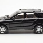 Mercedes M-Class W166 Obsidian Must Metallik Minichamps 1:18 - image 4 of 8