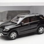 Mercedes M-Class W166 Obsidian Must Metallik Minichamps 1:18 - image 8 of 8
