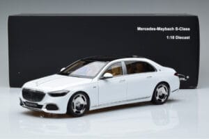 Mercedes Maybach S600 W222 V12 Biturbo Diamond Valge Almost Real 1:18 820116 Metall - pilt 11/11