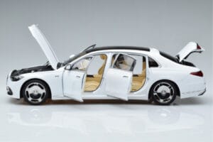 Mercedes Maybach S600 W222 V12 Biturbo Diamond Valge Almost Real 1:18 820116 Metall - pilt 5/11
