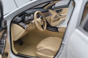 Mercedes Maybach S600 W222 V12 Biturbo Diamond Valge Almost Real 1:18 820116 Metall - pilt 8/11