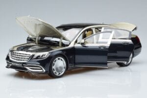 Mercedes Maybach S650 X222 Hõbedsinine Norev 1:18 B66960615 Metall - pilt 2/7