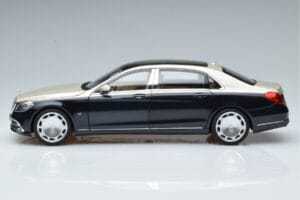 Mercedes Maybach S650 X222 Hõbedsinine Norev 1:18 B66960615 Metall - pilt 4/7