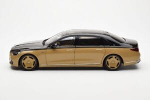 Mercedes Maybach S680 W223 Obsidian Must Sand Almost Real 1:18 820124 Metall - pilt 4/7