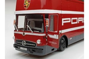 Mercedes O317 Porsche Transporter Punane CMR 1:18 CMR149 Metall - pilt 4/12