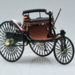 Mercedes Patent Motorwagen Roheline Norev 1:18 - image 4 of 6