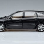 Mercedes R-Class W251 Obsidian Must Minichamps 1:18 B66962325 Metall - image 4 of 7