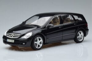 Mercedes R-Class W251 Obsidian Must Minichamps 1:18 B66962325 Metall