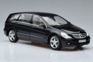 Mercedes R-Class W251 Obsidian Must Minichamps 1:18 B66962325 Metall - pilt 5/7