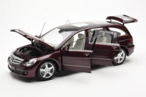 Mercedes R-Class W251 Punane Metallic Minichamps 1:18 150034602 Metall - pilt 2/8