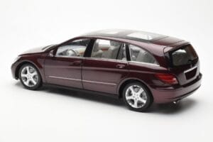 Mercedes R-Class W251 Punane Metallic Minichamps 1:18 150034602 Metall - pilt 7/8