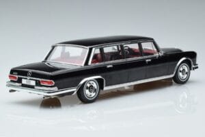 Mercedes 600 LWB Pullman W100 Must MCG 1:18 MCG18187 Metall - pilt 2/6