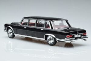 Mercedes 600 LWB Pullman W100 Must MCG 1:18 MCG18187 Metall - pilt 5/6