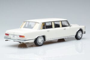 Mercedes S-Class 600 W100 LWB Pullman Valge MCG 1:18 MCG18188 Metall - pilt 2/6