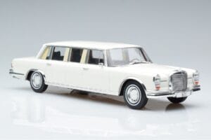 Mercedes S-Class 600 W100 LWB Pullman Valge MCG 1:18 MCG18188 Metall - pilt 4/6