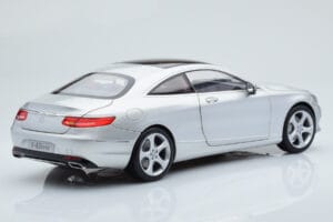 Mercedes S-Class W222 Iridium Hõbedane Norev 1:18 B66961242 Metall - pilt 3/8