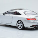 Mercedes S-Class W222 Iridium Hõbedane Norev 1:18 - image 7 of 8