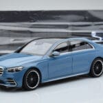 Mercedes S-Class W223 Vintage Sinine Norev 1:18 - image 7 of 7