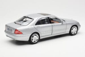 Mercedes S600 W220 Hõbedane Metallic Norev 1:18 183810 Metall - pilt 3/8