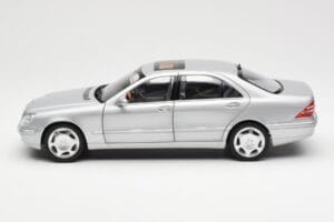 Mercedes S600 W220 Hõbedane Metallic Norev 1:18 183810 Metall - pilt 4/8