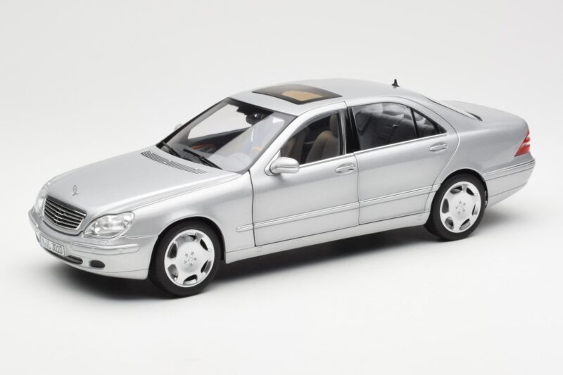 Mercedes S600 W220 Hõbedane Metallic Norev 1:18