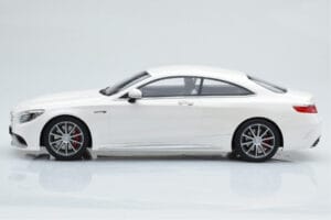 Mercedes AMG S63 C217 Coupe Valge GT Spirit 1:18 B66960372 Vaik - pilt 3/6