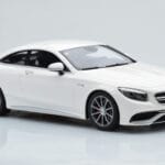 Mercedes AMG S63 C217 Coupe Valge GT Spirit 1:18 - image 4 of 6