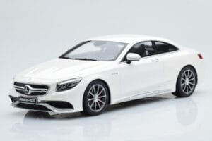 Mercedes AMG S63 C217 Coupe Valge GT Spirit 1:18