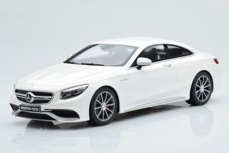 Mercedes AMG S63 C217 Coupe Valge GT Spirit 1:18