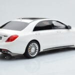 Mercedes AMG S65 W222 Valge GT Spirit 1:18 - image 2 of 8